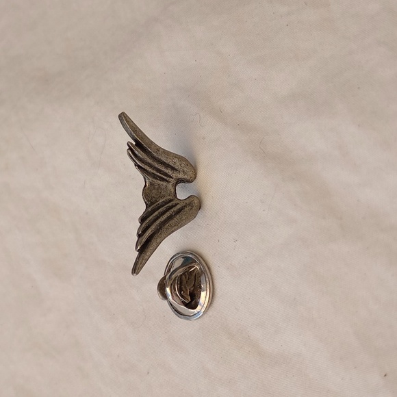 Jim Clif Angel Wing Lapel Pin Memorial Rememberance Protection Silver Pewter - Picture 5 of 12
